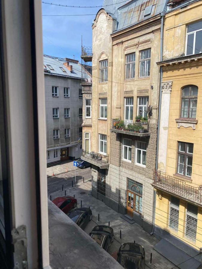 Lvapart Вул Ковжуна 2 Кім Ізол Кухня Студія Не Далеко Від Ж Д Вокзалу Палацу Мистецтв Звітні Документи Lviv Dış mekan fotoğraf